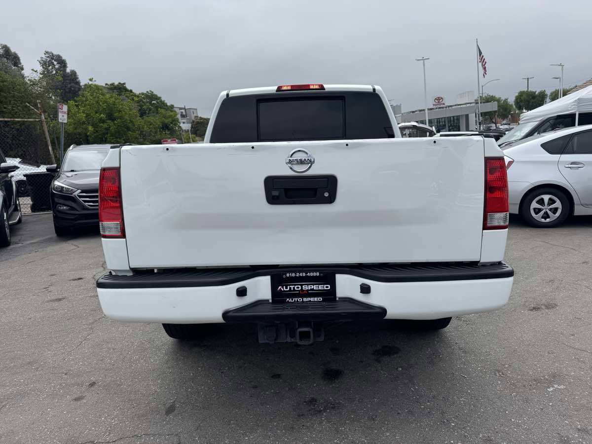 Used 2015 Nissan Titan S image 4