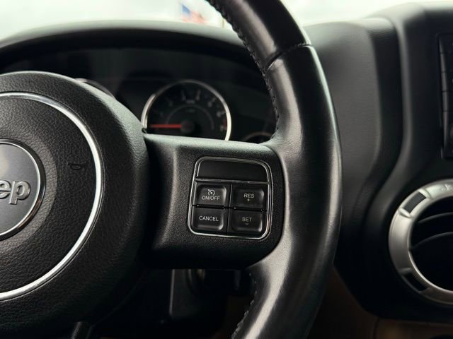 Used 2015 Jeep Wrangler Unlimited Sahara w/ Dual Top Group image 7