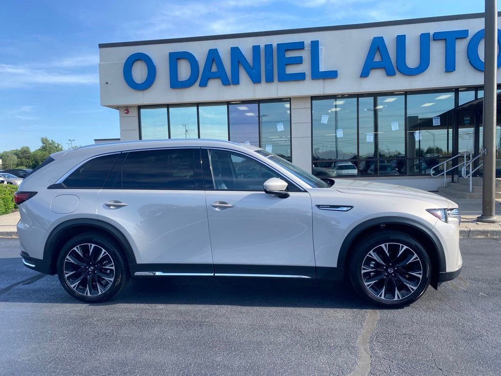 Certified 2024 MAZDA CX-90 Plug-In Hybrid w/ Premium Plus AWD/4WD image 2