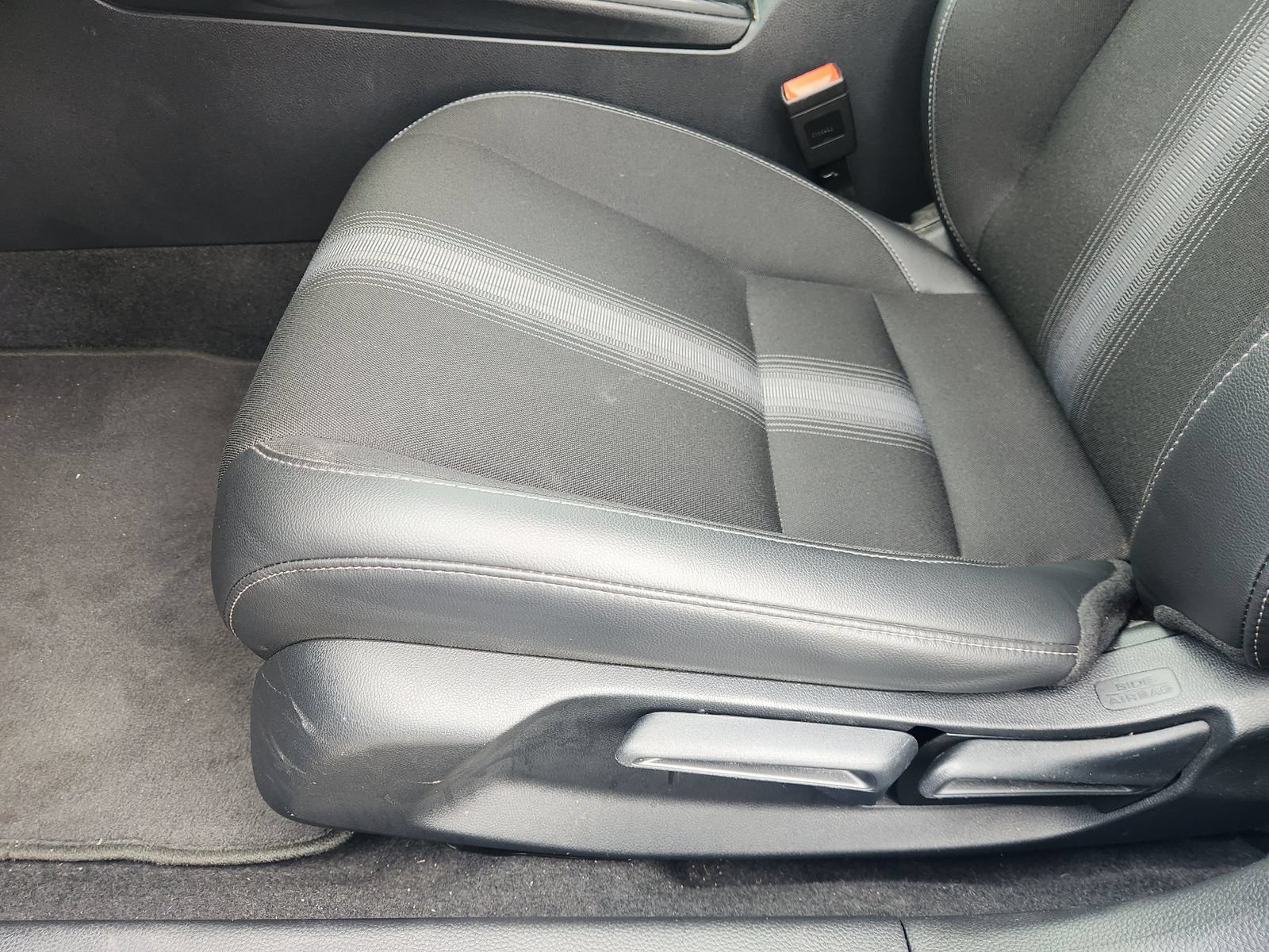 Used 2025 Honda Civic Sport image 30