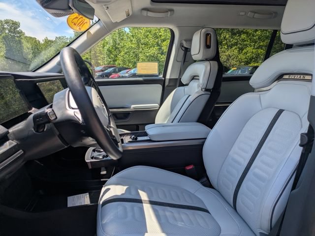 Used 2025 Rivian R1S Adventure AWD/4WD image 15