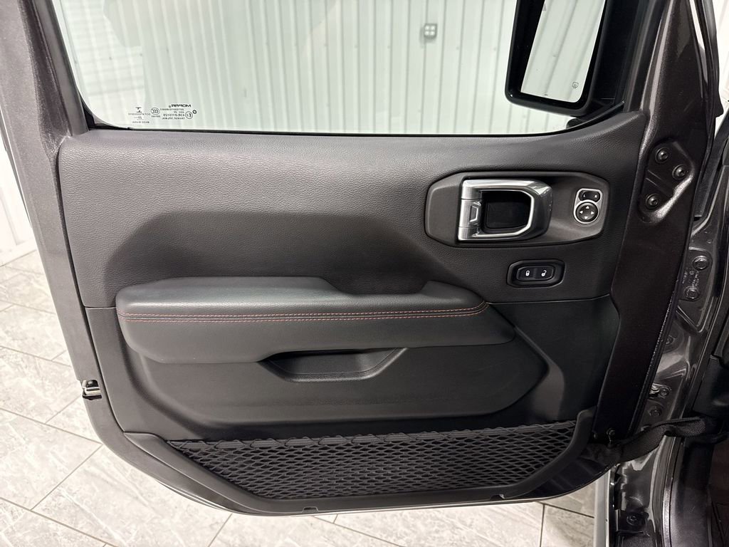 Used 2021 Jeep Wrangler Unlimited Rubicon AWD/4WD image 23