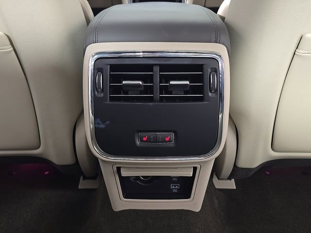 Used 2020 Lincoln Continental AWD w/ Premium Package image 25
