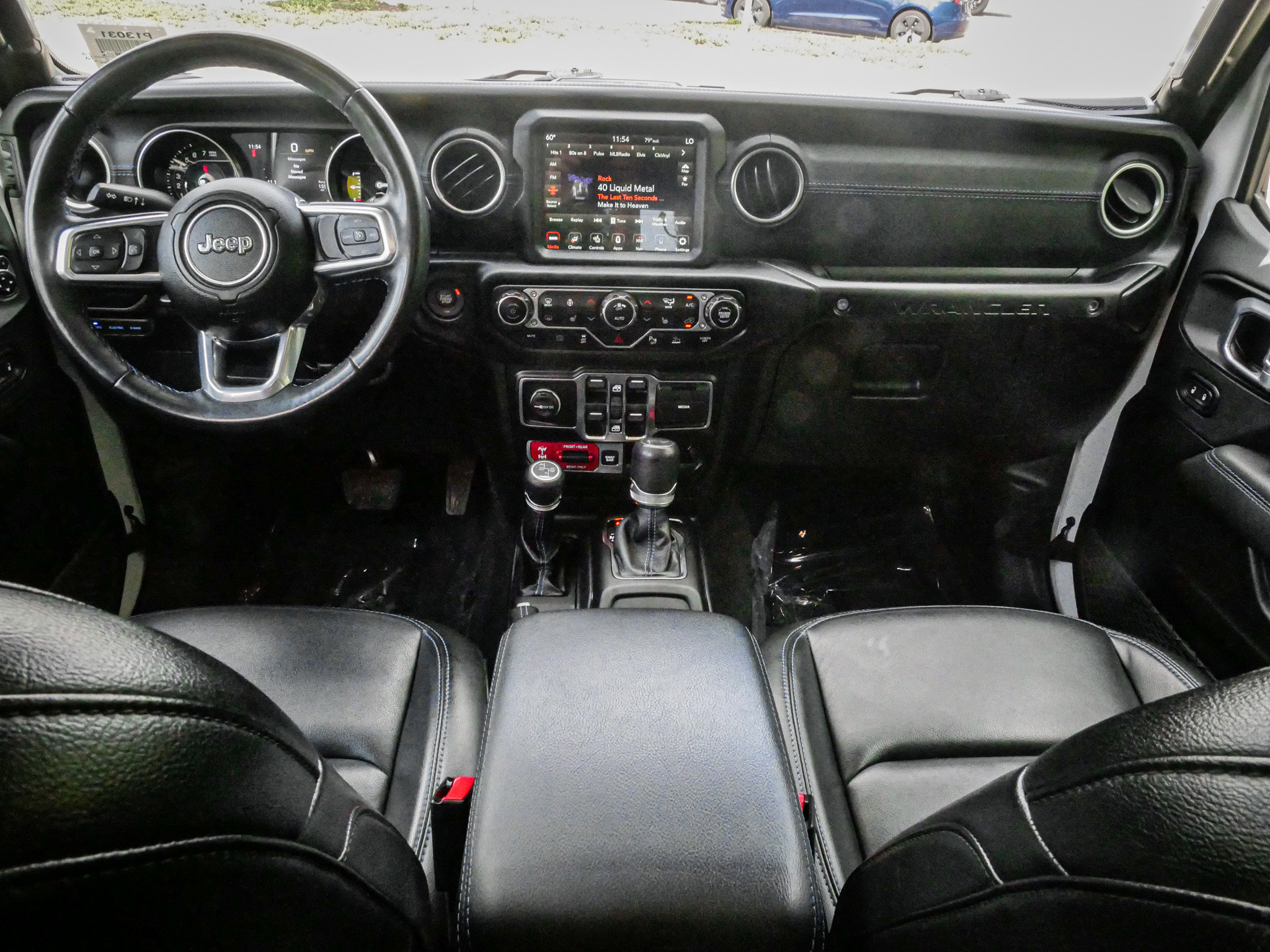 Used 2022 Jeep Wrangler Unlimited Rubicon 4xe w/ Cold Weather Group AWD/4WD image 27