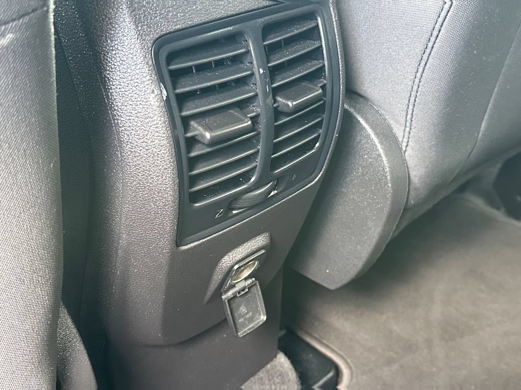 Used 2017 Ford Escape SE FWD image 23