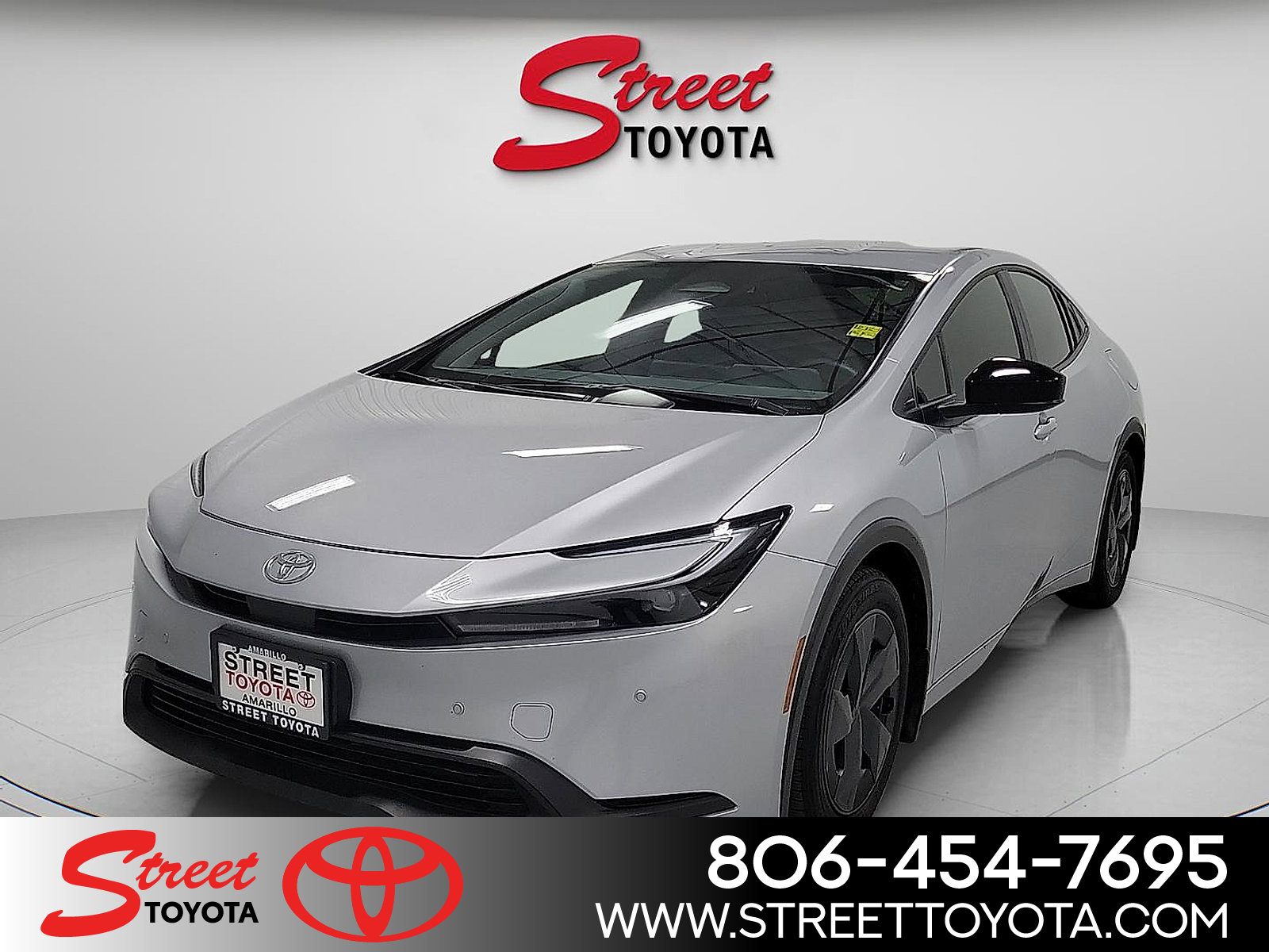 Certified 2025 Toyota Prius LE FWD video 1