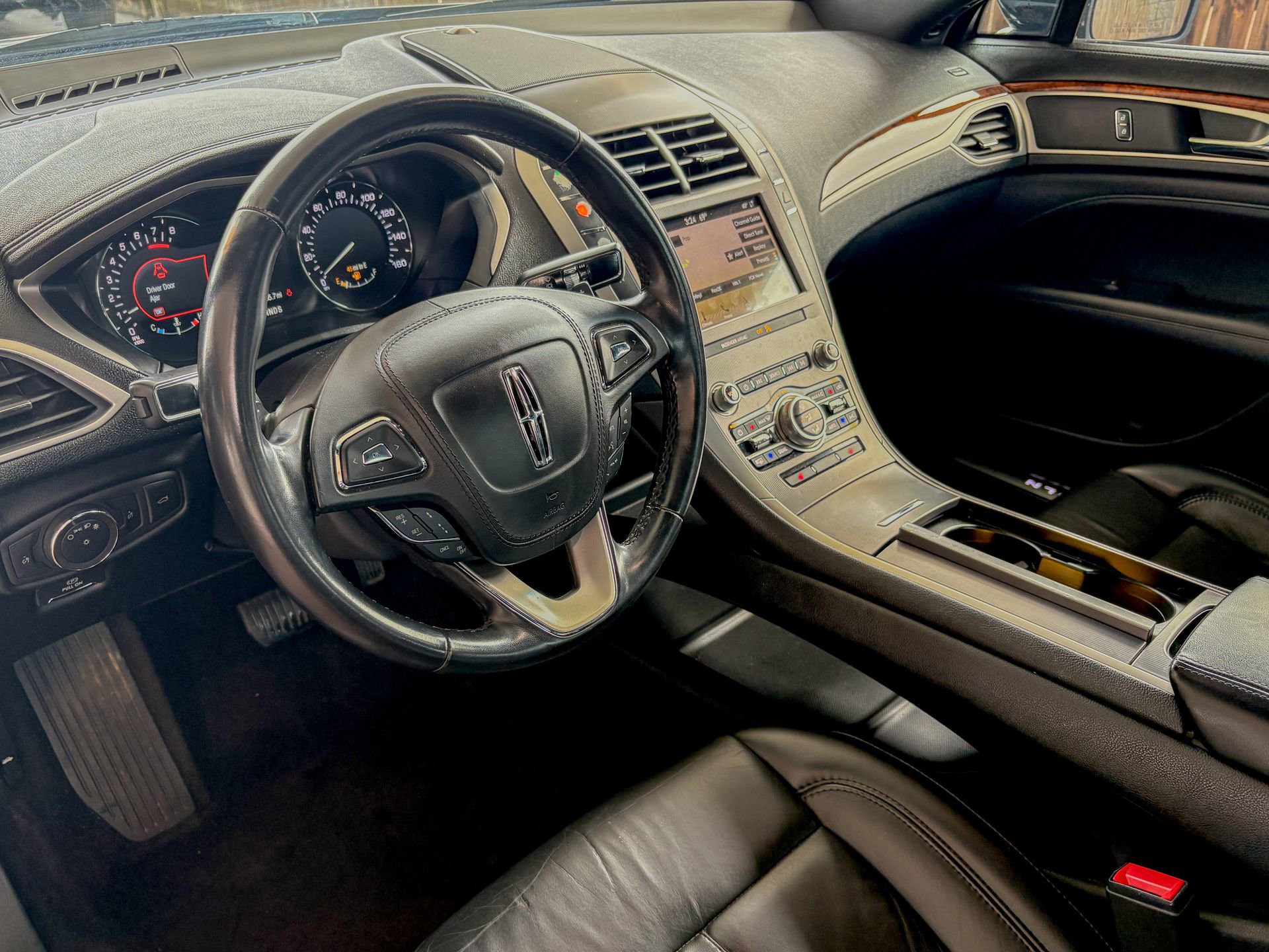 Used 2019 Lincoln MKZ Reserve FWD image 5