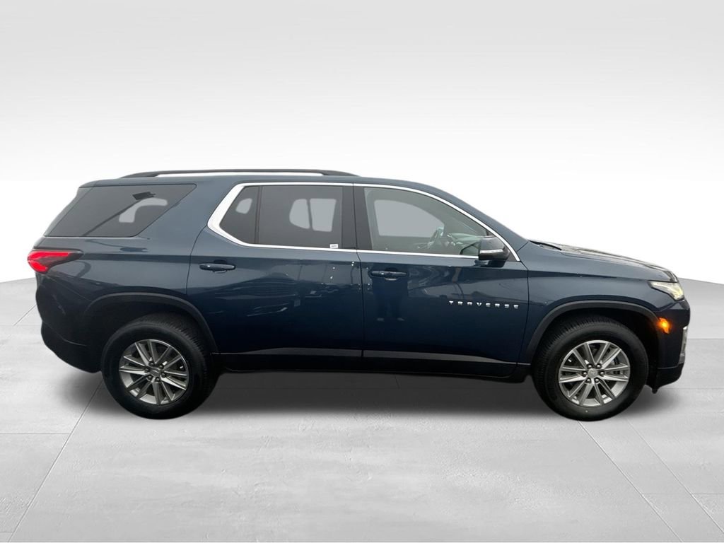Used 2023 Chevrolet Traverse LT FWD image 9