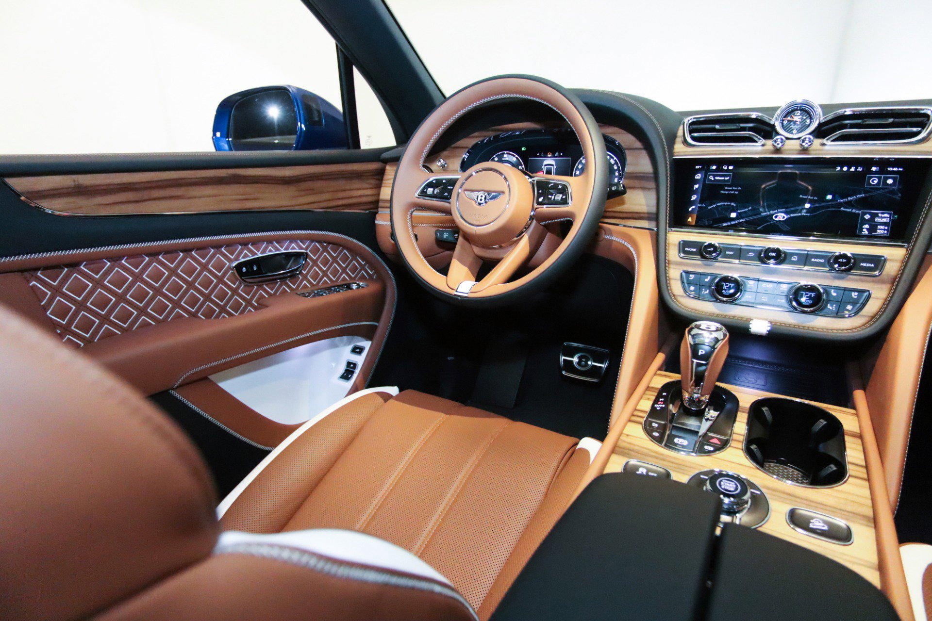 New 2025 Bentley Bentayga image 18