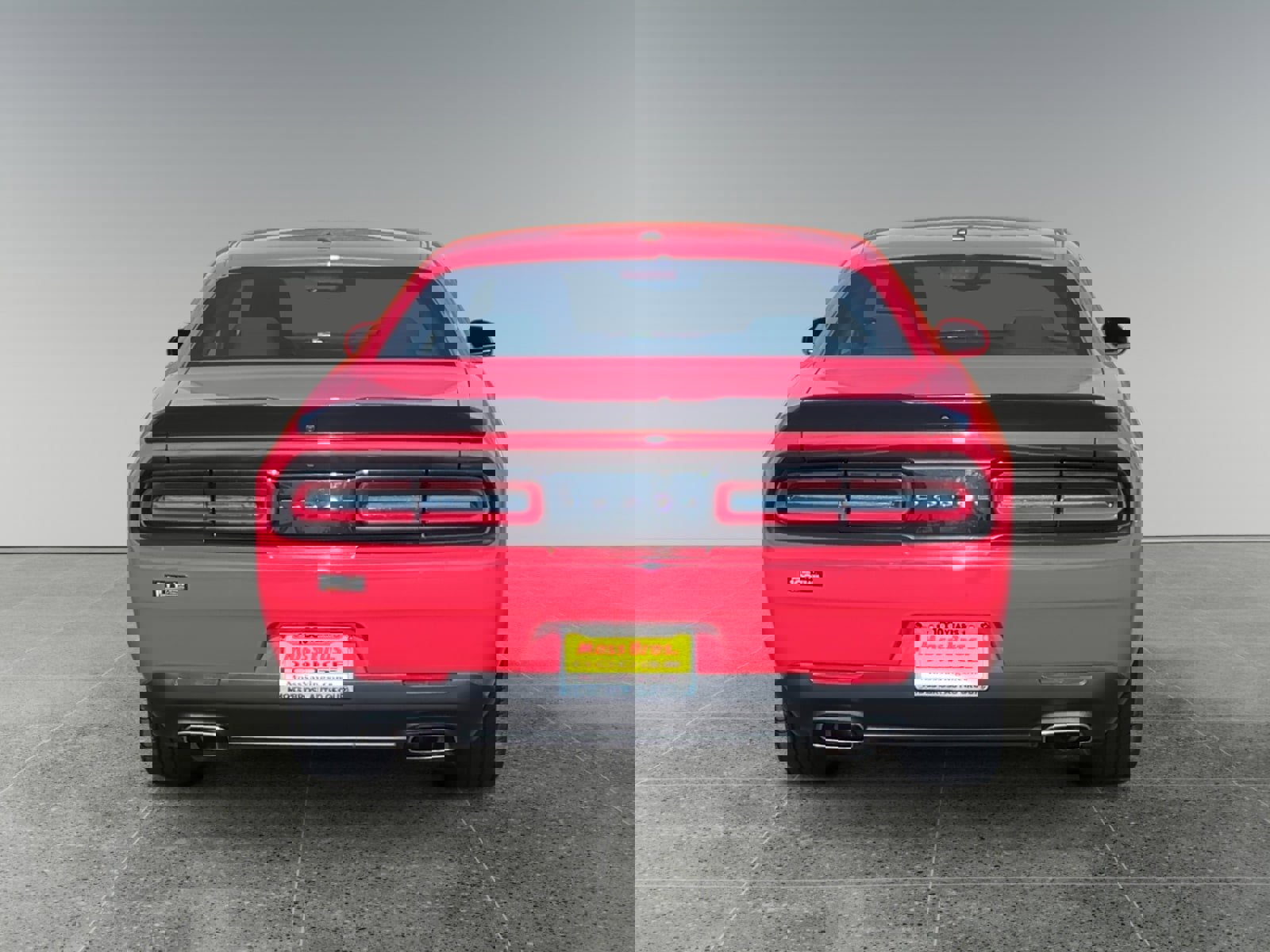 Used 2023 Dodge Challenger SXT image 4