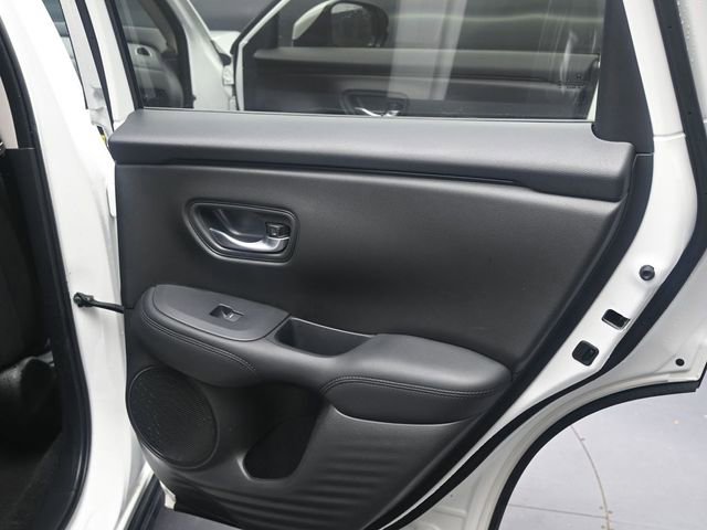Used 2025 Honda HR-V LX image 21
