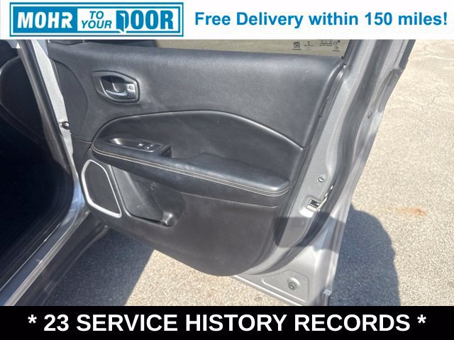 Used 2019 Jeep Compass Latitude FWD image 13