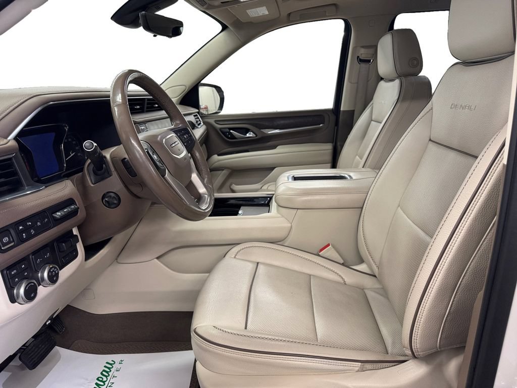 Used 2021 GMC Yukon Denali w/ Denali Premium Package AWD/4WD image 10