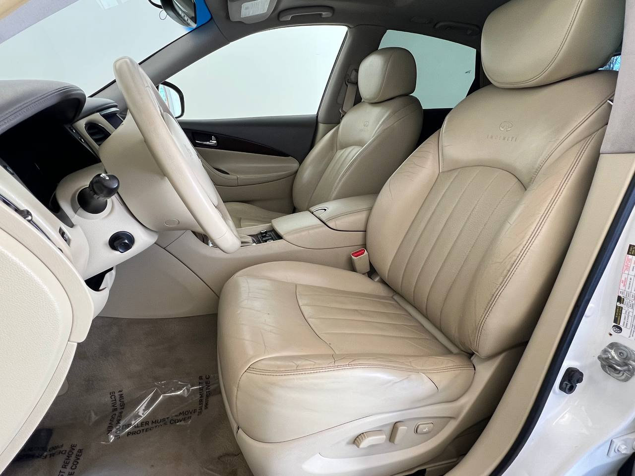 Used 2014 INFINITI QX50 Journey w/ Premium Package image 8