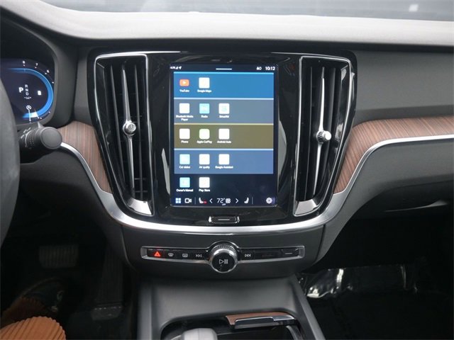 Used 2024 Volvo S60 B5 Plus image 12