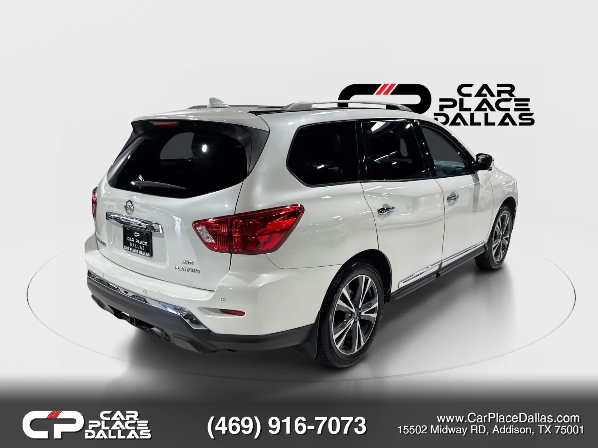 Used 2020 Nissan Pathfinder Platinum AWD/4WD image 3