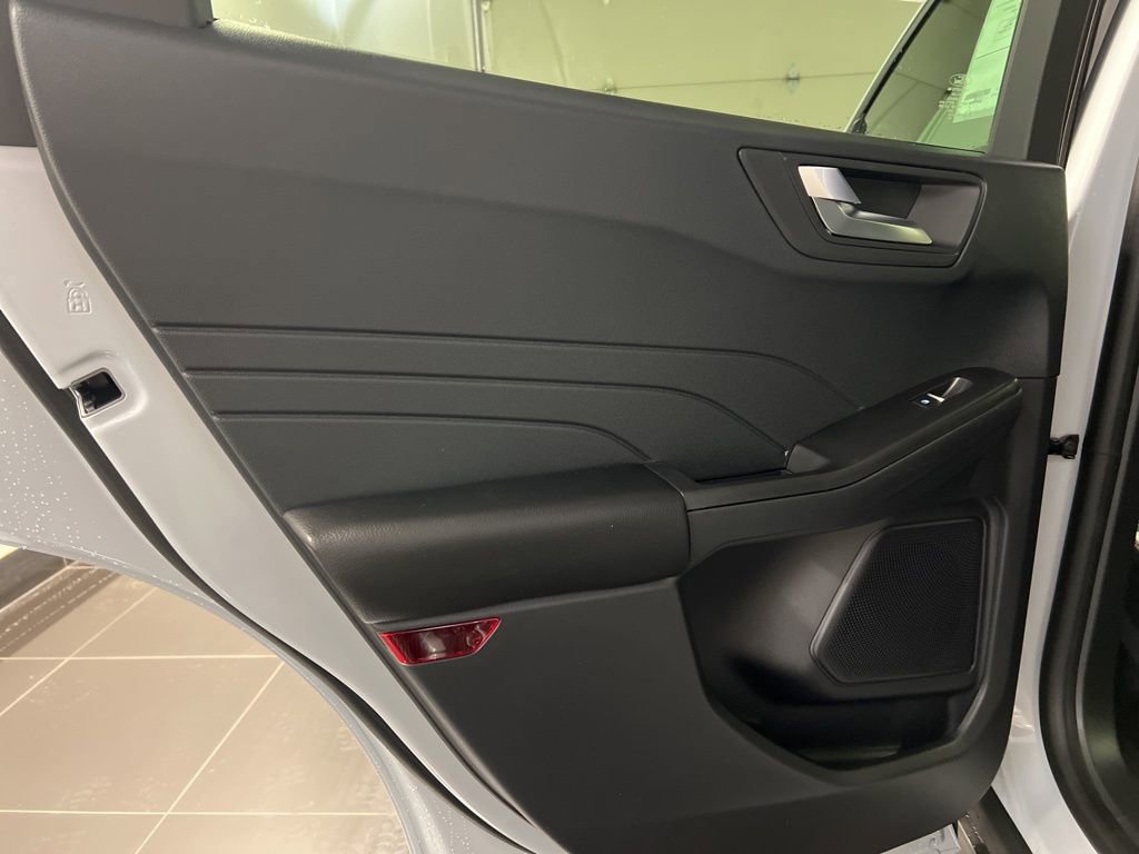 New 2026 Ford Escape ST-Line w/ Tech Pack #1 image 32
