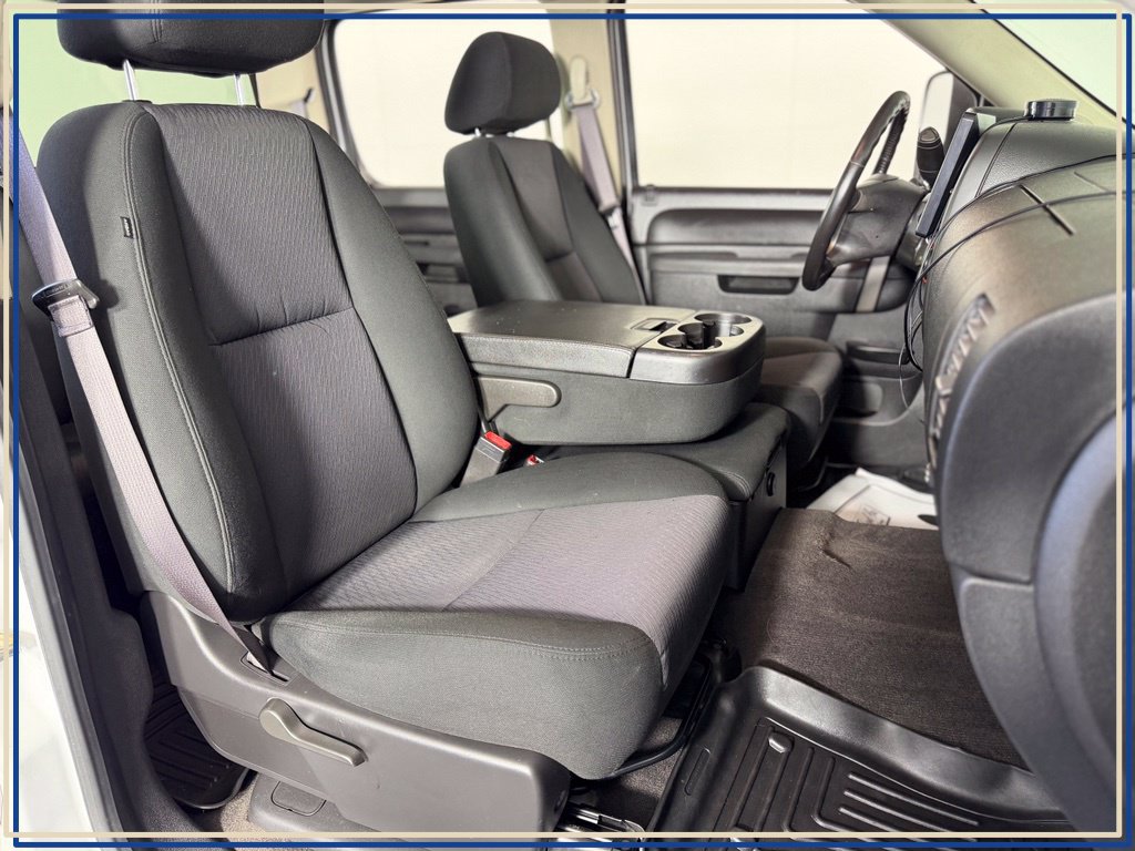Used 2013 Chevrolet Silverado 2500 LT AWD/4WD image 36