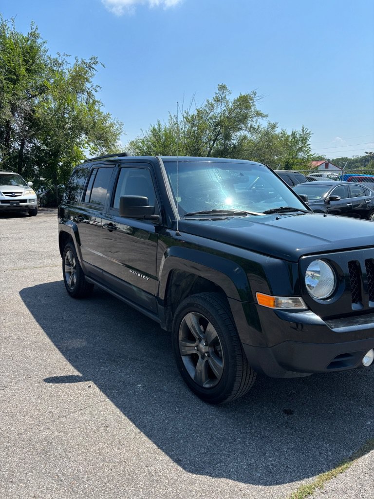 Used 2015 Jeep Patriot High Altitude AWD/4WD image 4