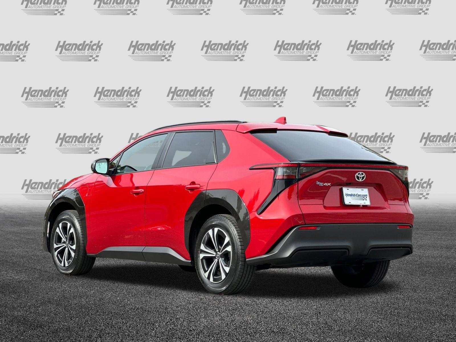 Used 2023 Toyota bZ4X XLE w/ Weather Package image 7