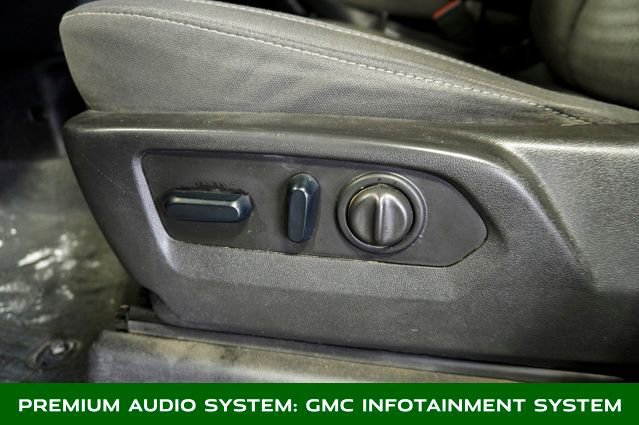 Used 2023 Chevrolet Silverado 2500 LT w/ Convenience Package image 11