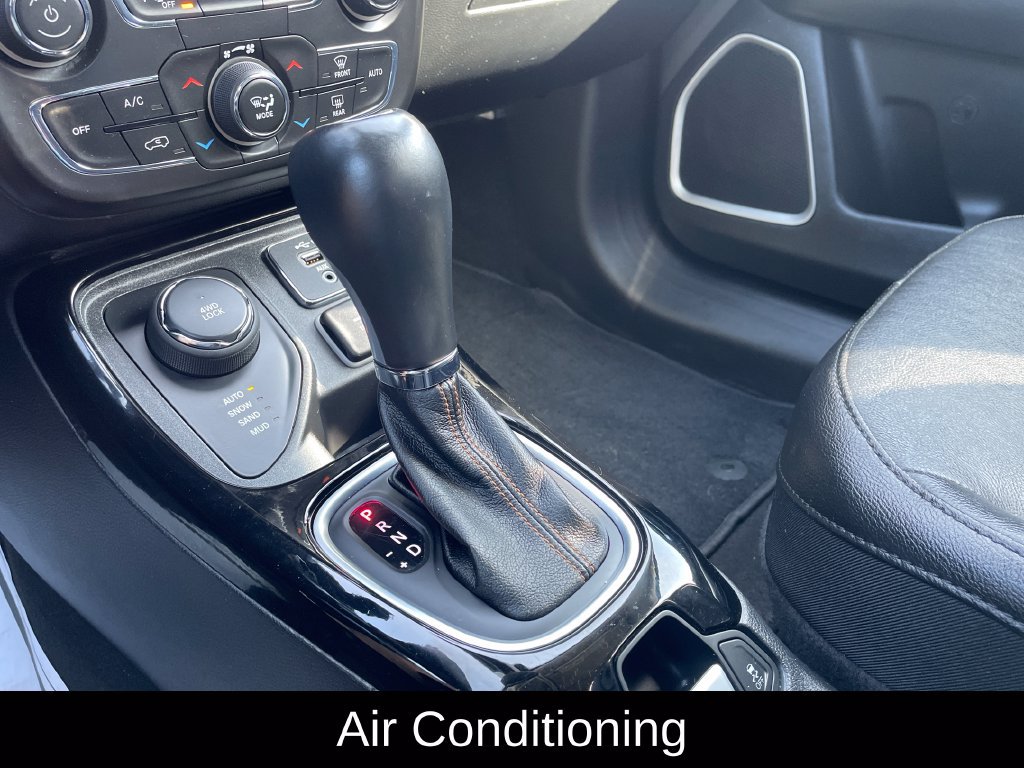 Used 2021 Jeep Compass Limited AWD/4WD image 18