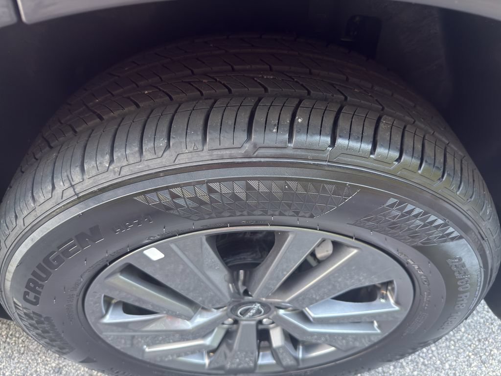 Used 2026 Nissan Pathfinder SV FWD image 15