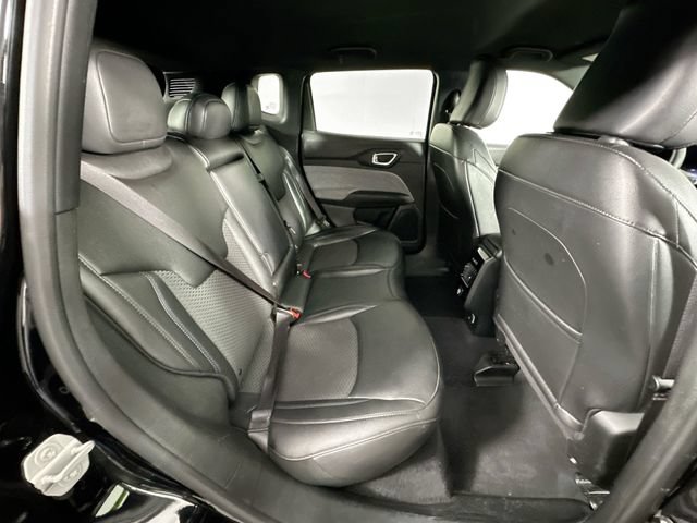 Used 2024 Jeep Compass Latitude AWD/4WD image 25