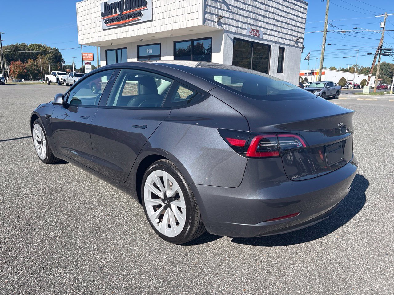 Used 2023 Tesla Model 3 Standard Range RWD image 5