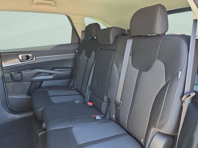 New 2026 Kia Sorento LX FWD image 18