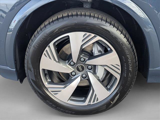 New 2025 Audi Q6 e-tron Premium AWD/4WD image 9
