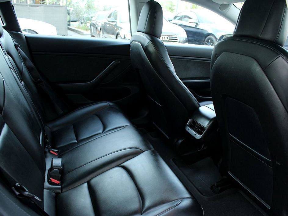 Used 2019 Tesla Model 3 Standard Range Plus image 16