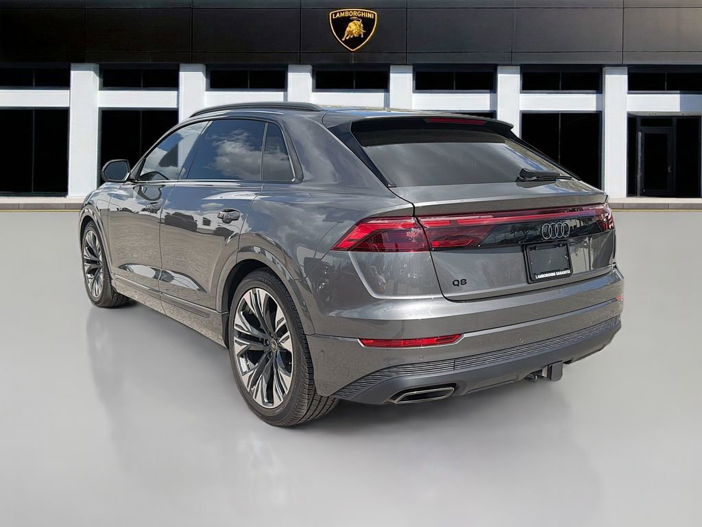 Used 2025 Audi Q8 Prestige image 3