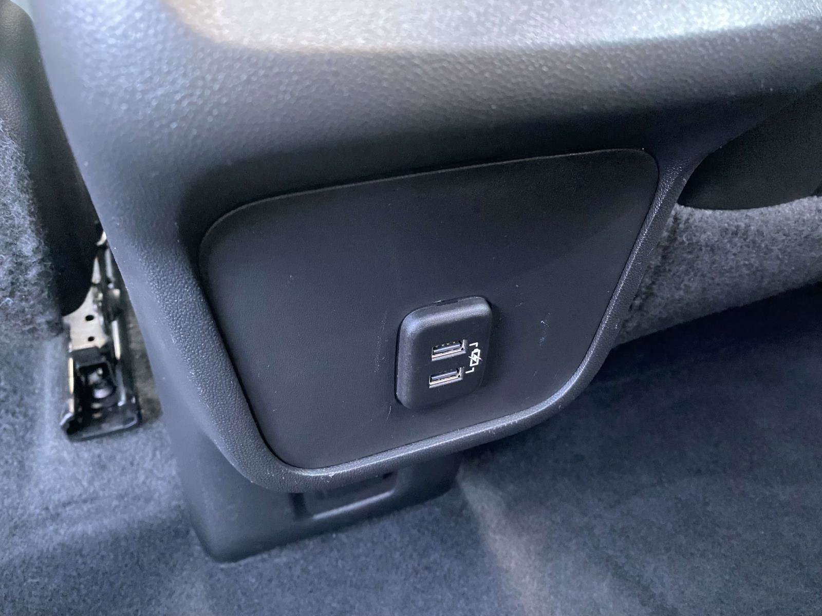 Used 2020 Chevrolet Equinox LT w/ Midnight Edition image 13