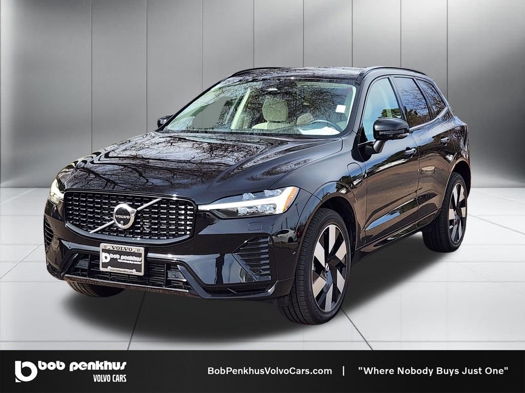 Used 2025 Volvo XC60 T8 Plus w/ Protection Package Premier image 22