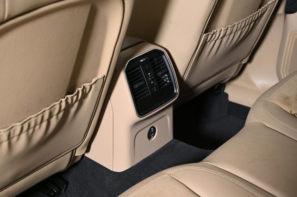 Used 2020 Porsche Macan S image 21