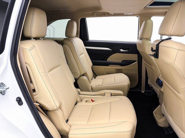 Used 2018 Toyota Highlander XLE image 34