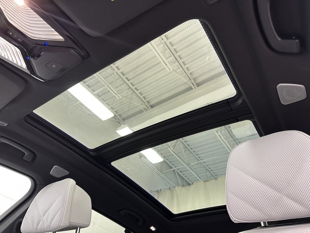 Used 2025 BMW X5 M60i image 39