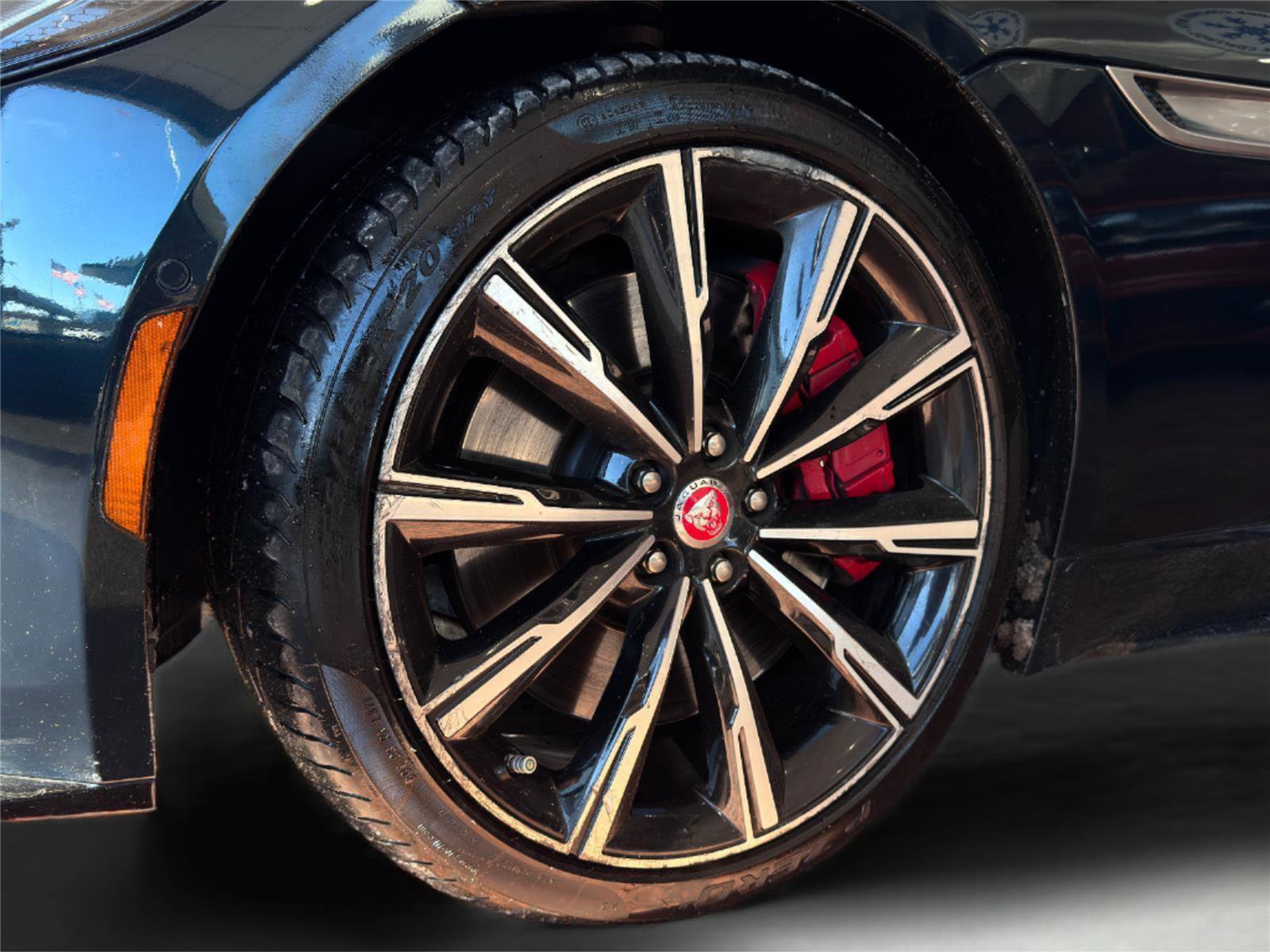 Used 2021 Jaguar F-TYPE R image 28