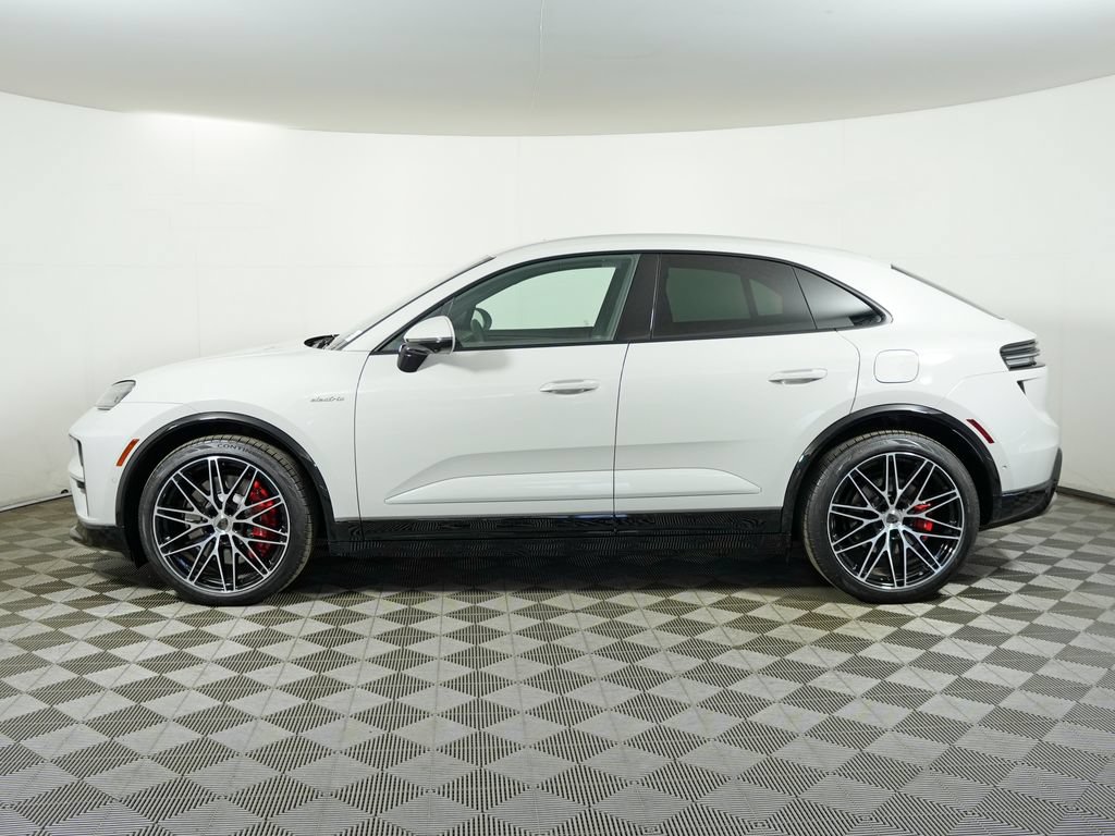 Used 2026 Porsche Macan Turbo Electric AWD/4WD image 2