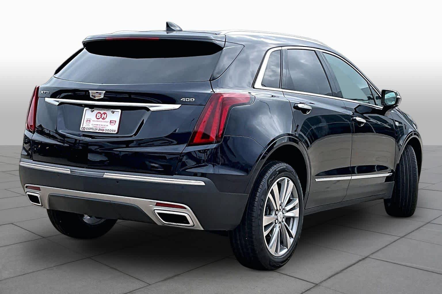 Used 2021 Cadillac XT5 Premium Luxury w/ LPO, Floor Liner Package FWD image 14