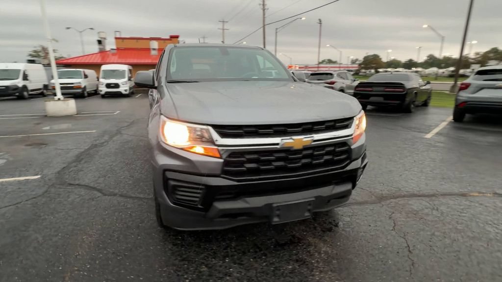 Used 2022 Chevrolet Colorado W/T AWD/4WD image 3
