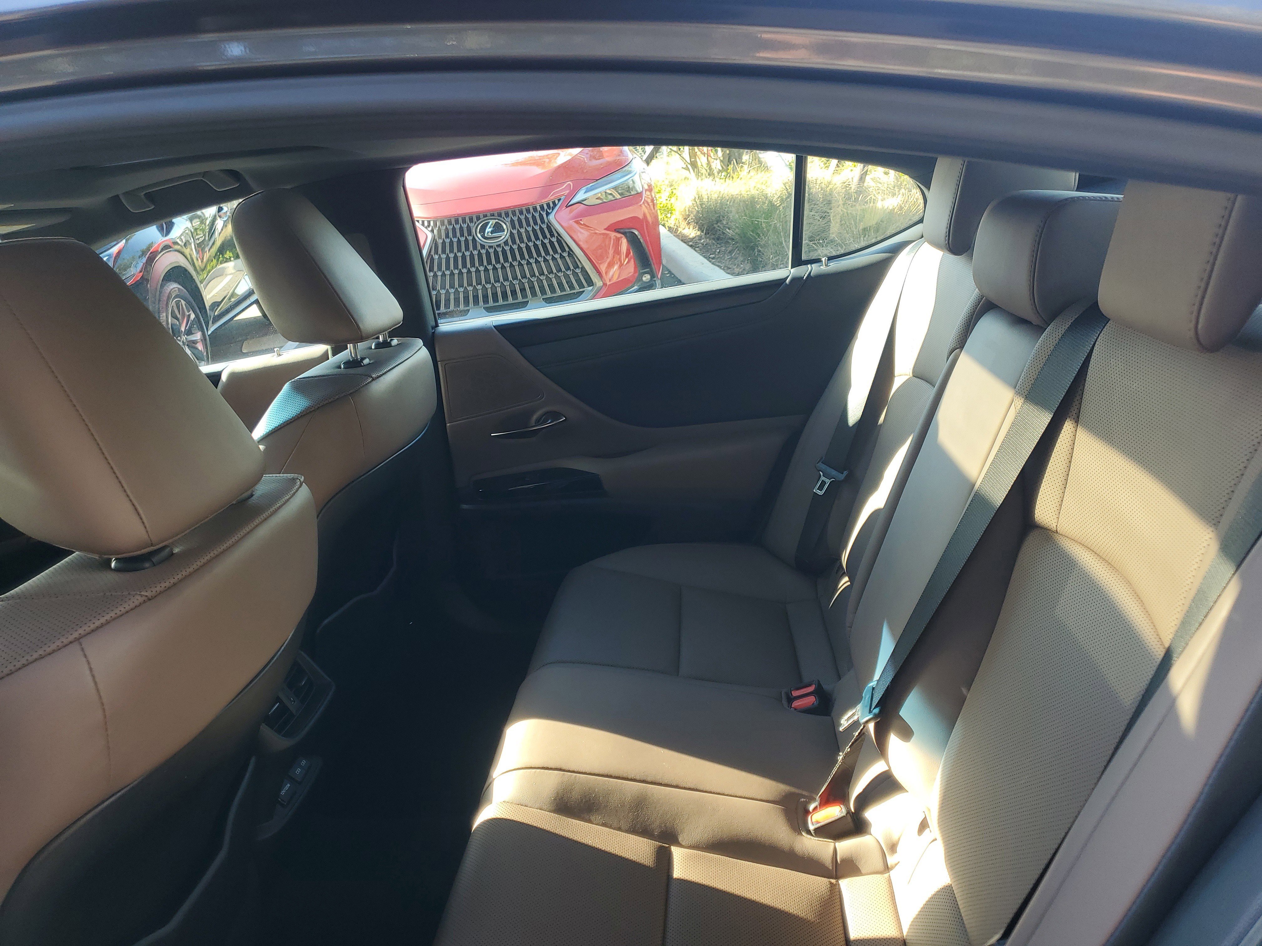 Certified 2023 Lexus ES 350 w/ Premium Package image 11