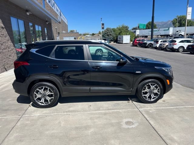 Used 2023 Kia Seltos EX AWD/4WD image 6