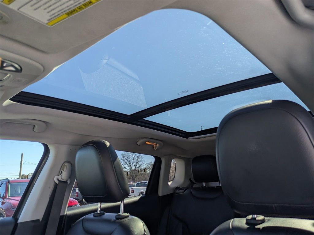 Used 2019 Jeep Compass Latitude FWD image 20