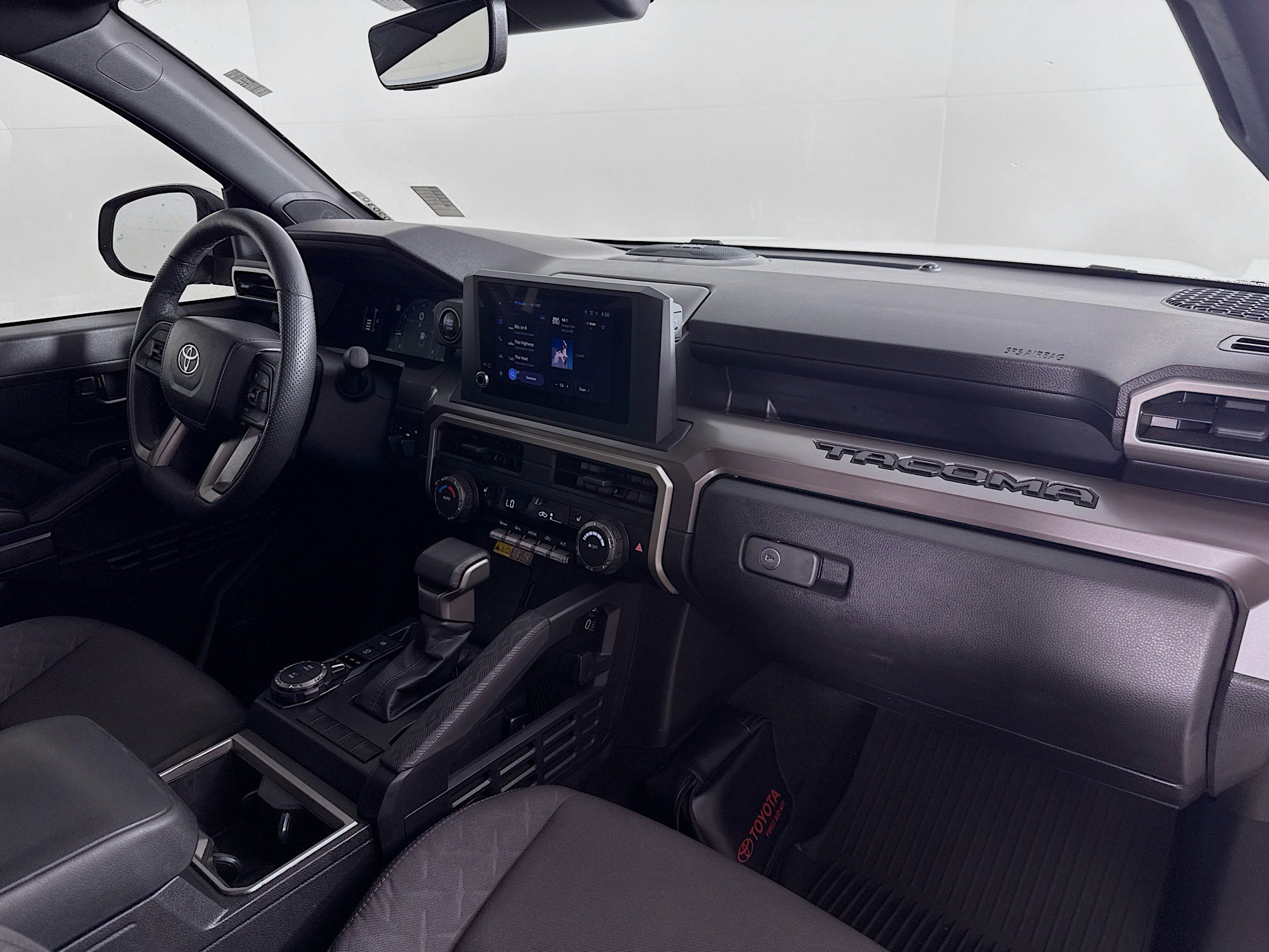 Used 2024 Toyota Tacoma SR5 image 35