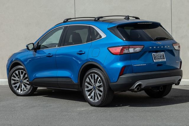 Used 2020 Ford Escape Titanium w/ Titanium Premium Package 2.0 image 3