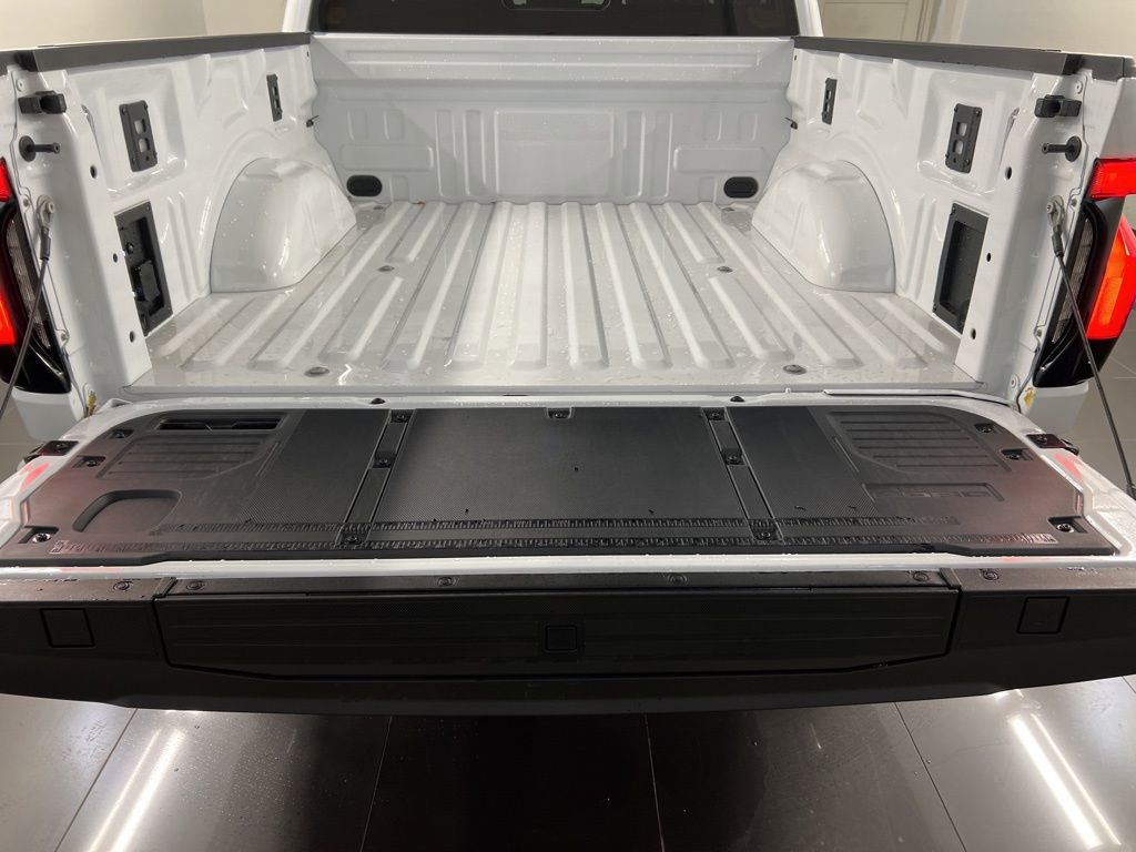 New 2025 Ford F150 Lightning Lariat image 36