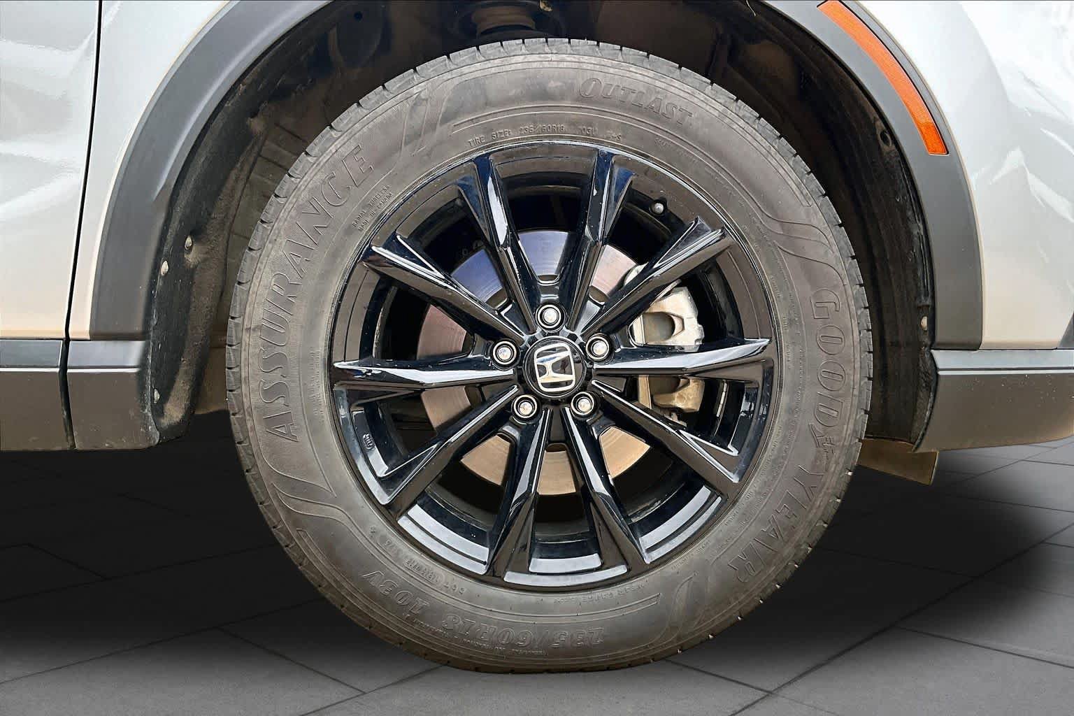 Used 2025 Honda CR-V Sport image 11