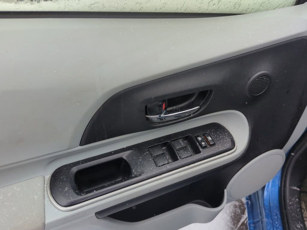 Used 2014 Toyota Prius C Three image 8